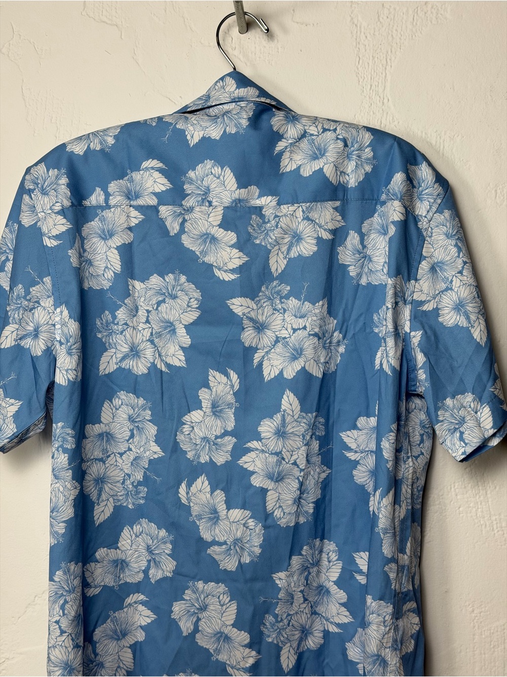Casual Blue Floral Short-Sleeve Button-Down Shirt -Medium - Picture 9 of 16